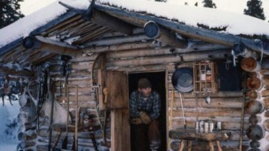 Photo of This Man Lived Alone For Nearly 30 Years In The Mountains of Alaska In a Log Cabin Which He Built With His Own Hands