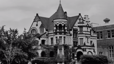 Photo of The Mysterious Empty Mansion of Milwaukee