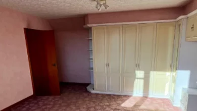 Photo of Couple renovating 1960s home stumble across ‘secret room’ worth a ‘small fortune’