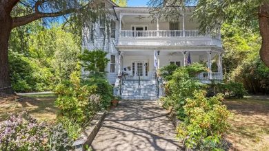 Photo of Spacious 7-Bedroom Home on 0.68 Acres