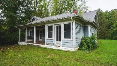 Photo of Fixer-Upper Cottage on 6.85 Acres with Pond & Creek Frontage $38.000